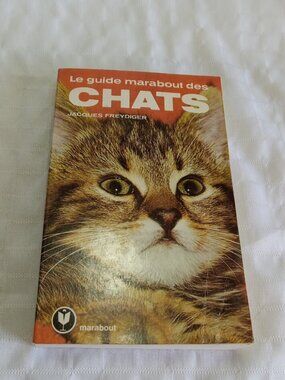 Vintage book "Le guide Marabout des chats", in French